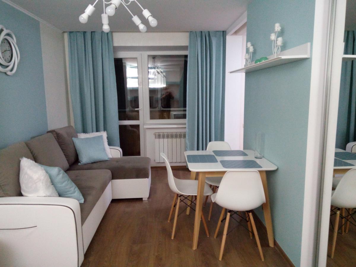 Two-Bedroom Apartment In The Center Хмельницкий Экстерьер фото